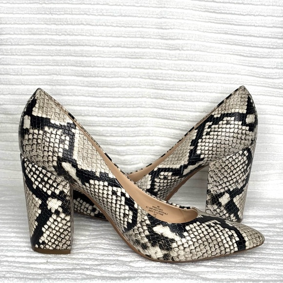 Nine West Snakeskin Patterned Size 9M Block Heels - Picture 7 of 12